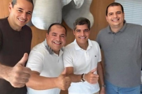 Após migrarem para a base de ACM Neto, Cafu Barreto e Nelson Leal são retirados da vice-liderança do governo na AL-BA