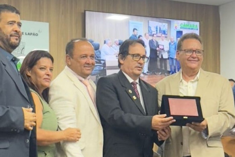 LAPÃO:  Câmara Municipal concede honraria a Zé Fernandes.